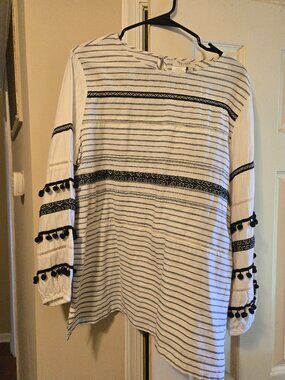 Tru Luxe Jeans L 100% cotton top with trim & pompoms on sleeves